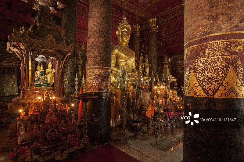 迈佛寺内部的佛像图片素材