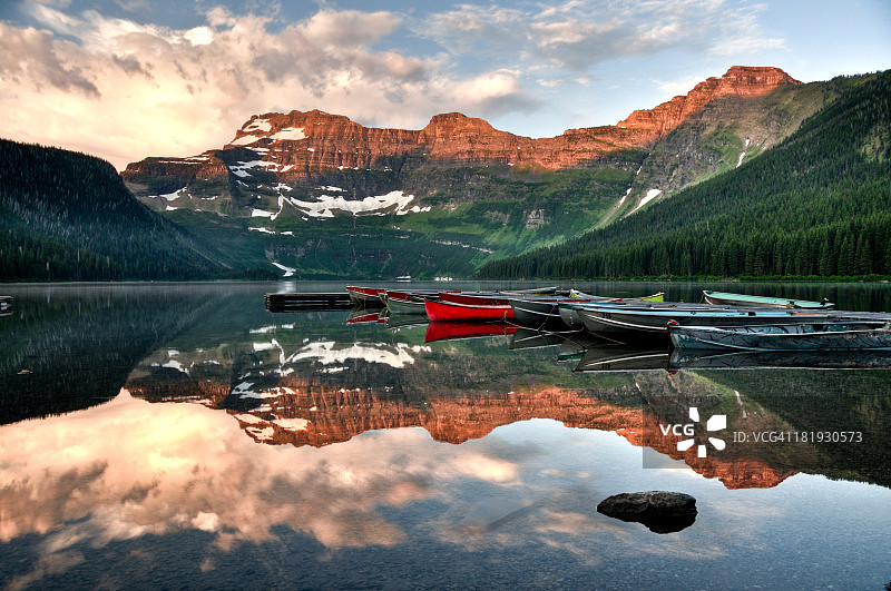 卡梅伦湖日出图片素材