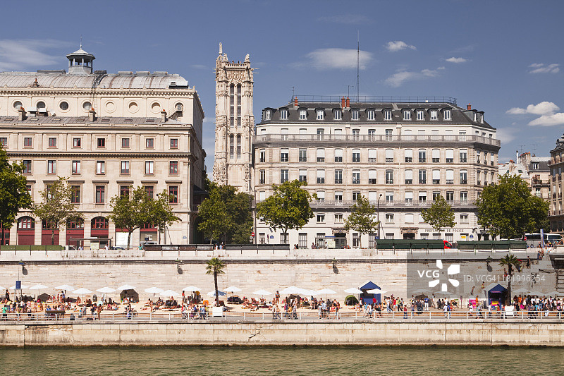 巴黎塞纳河畔风光图片素材