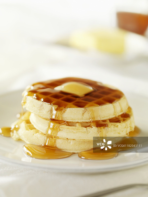 华夫饼配枫糖浆图片素材