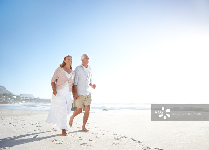 这个年纪依然活力四射图片素材