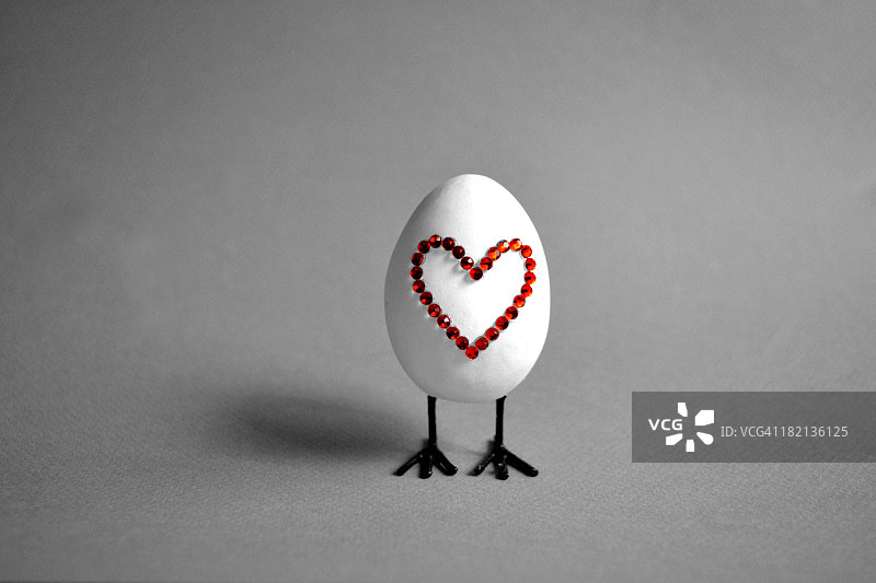 鸡蛋和心图片素材