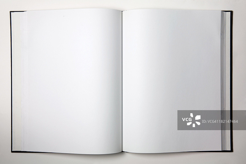 空白展开的书图片素材