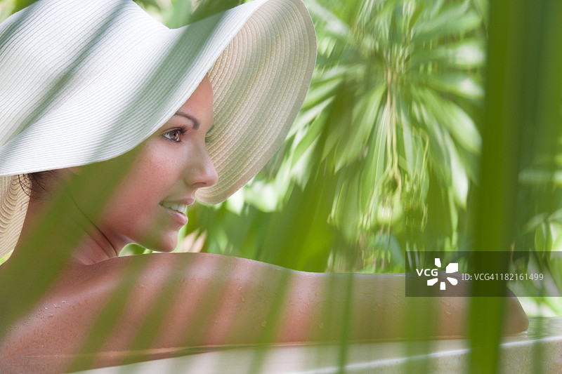 热带水疗泳池休憩图片素材