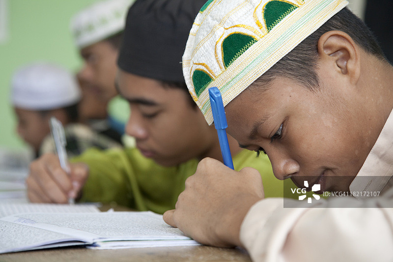 马来西亚哥打巴鲁的小学生图片素材