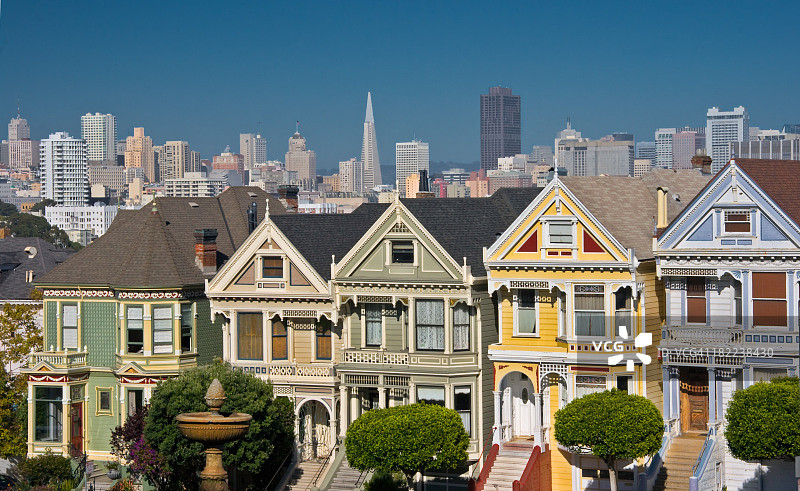 旧金山阿拉莫广场的彩绘女士图片素材