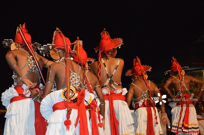 埃萨拉佩拉赫拉节上的康提舞者图片素材