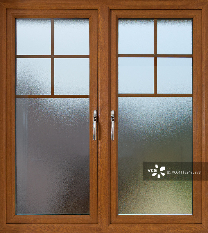 红木双层玻璃磨砂窗户图片素材