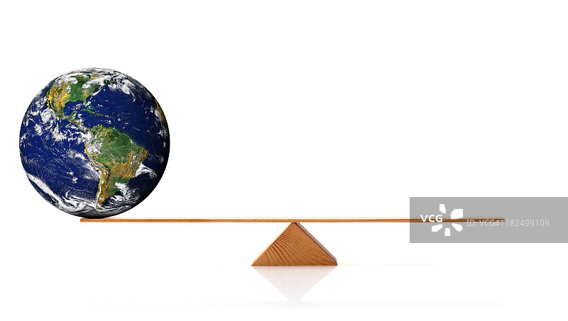 天平上的地球仪图片素材