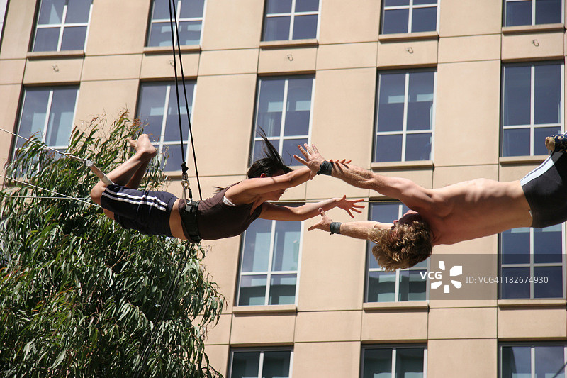 飞行杂技演员_1图片素材