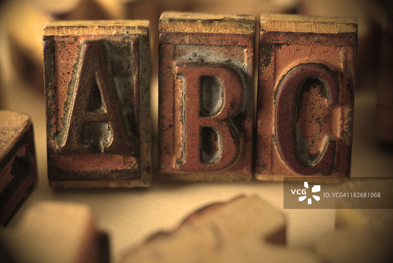 带有ABC字母的旧橡胶印章图片素材