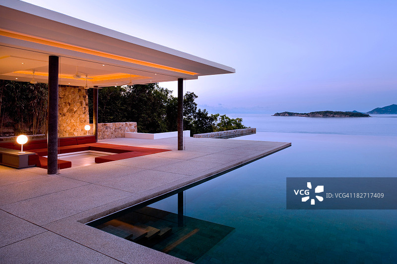 海岛别墅日出图片素材