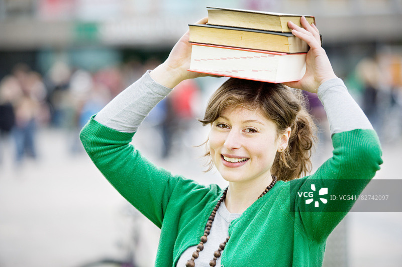 微笑的学生图片素材