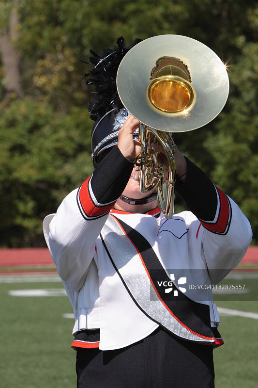 行进乐队学生演奏美乐风图片素材