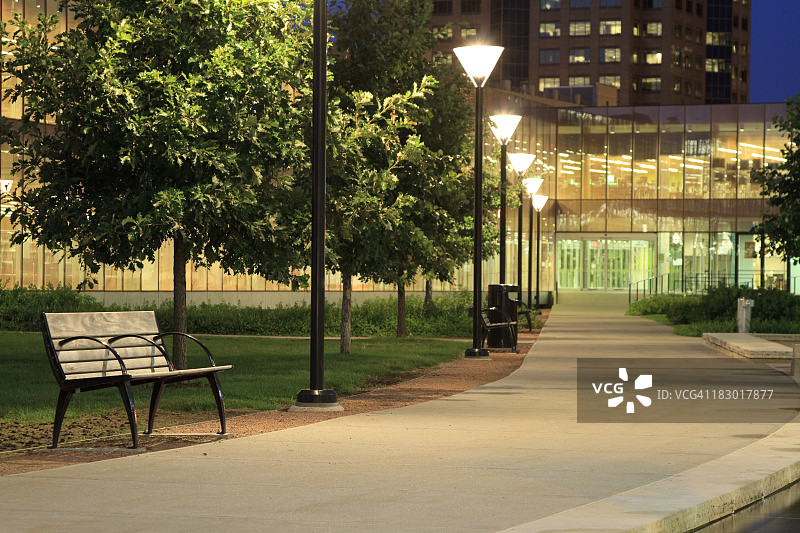 人行道上的僧侣图片素材