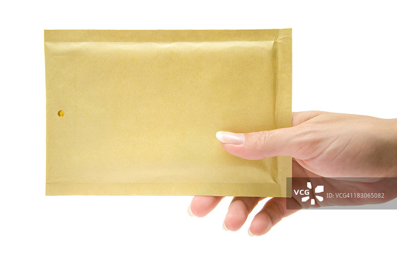 女人正在递送米色信封图片素材