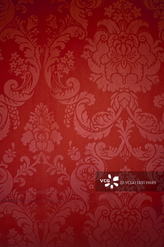 带纹理的红色锦缎旧壁纸图片素材