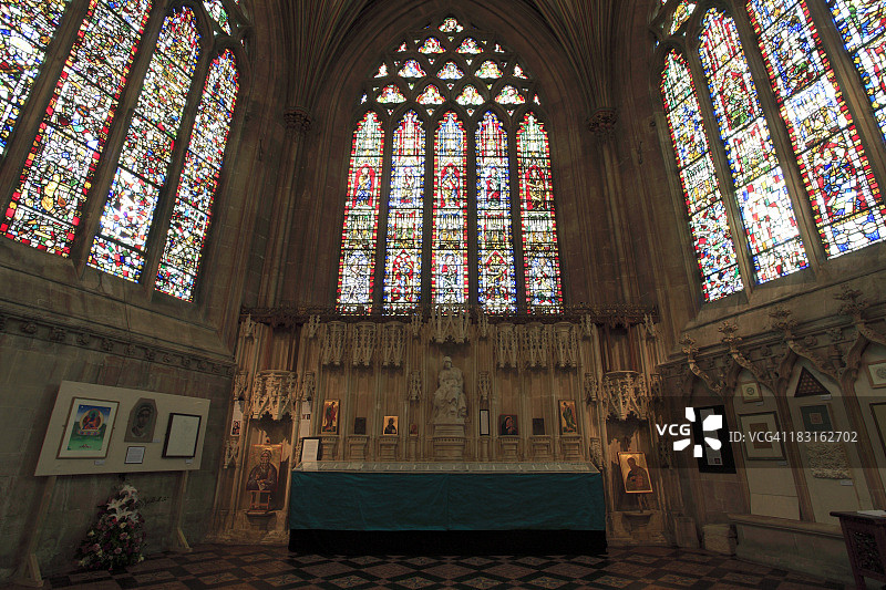 威尔斯大教堂的彩色玻璃窗图片素材