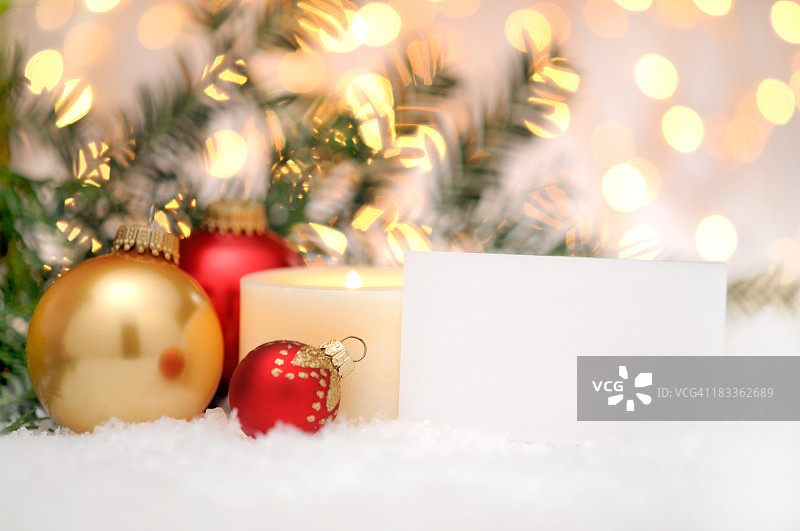 圣诞球和松树贺卡图片素材