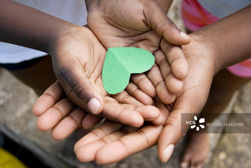 孩子们的爱和珍贵时刻图片素材