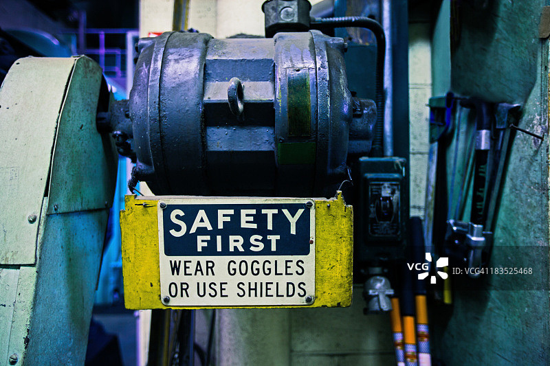 工业安全注意事项图片素材