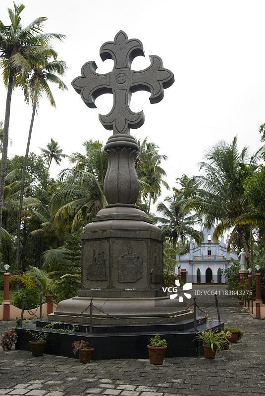 圣托马斯教堂的花岗岩十字架图片素材