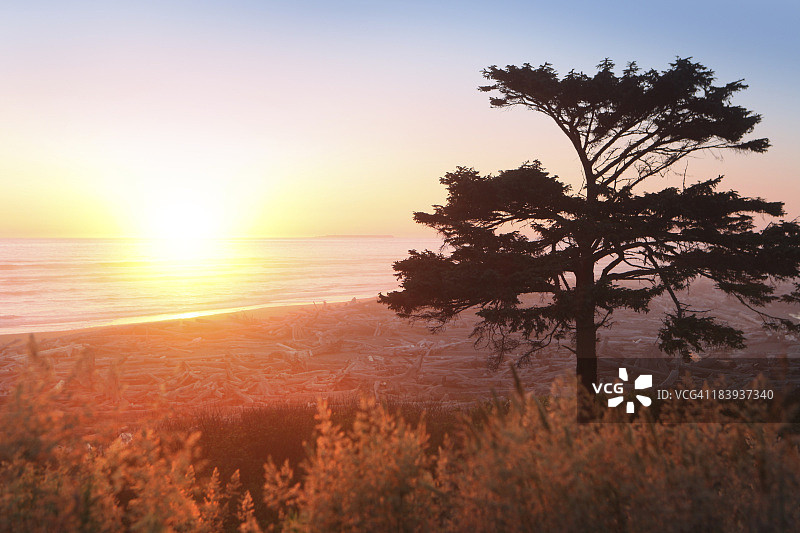 卡拉洛奇海滩的日落图片素材