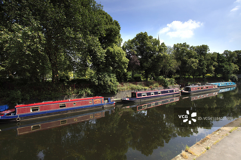 莱斯特，大运河上的窄船泊位图片素材