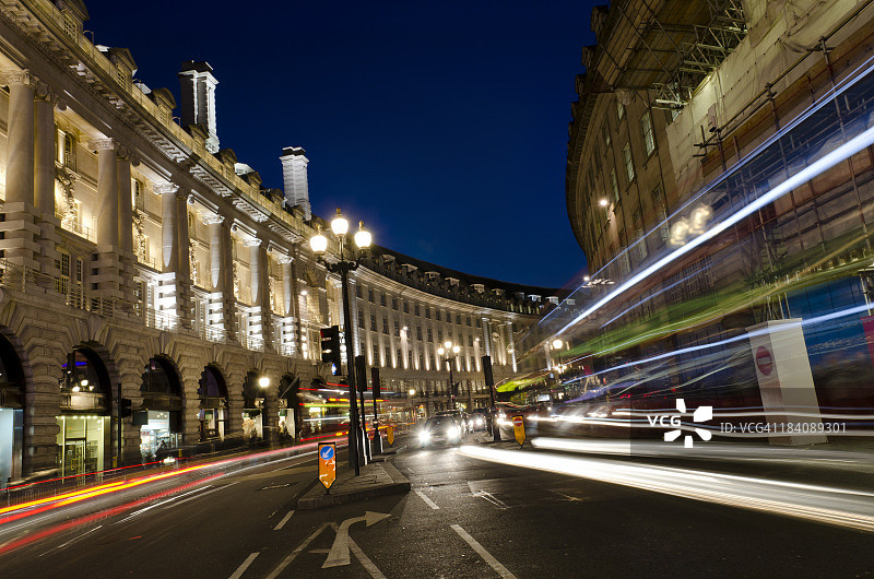伦敦夜景：摄政街图片素材