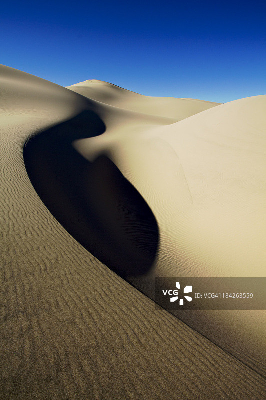 死亡谷尤里卡沙丘的丝绒波浪图片素材