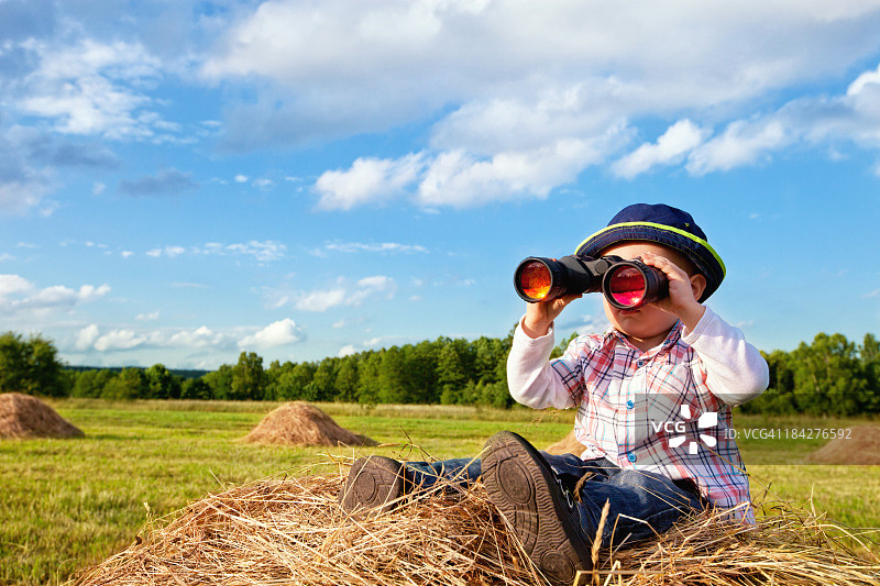 野外探险家图片素材