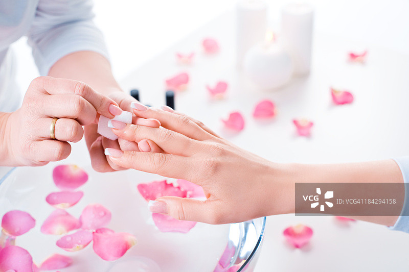 修指甲的治疗图片素材