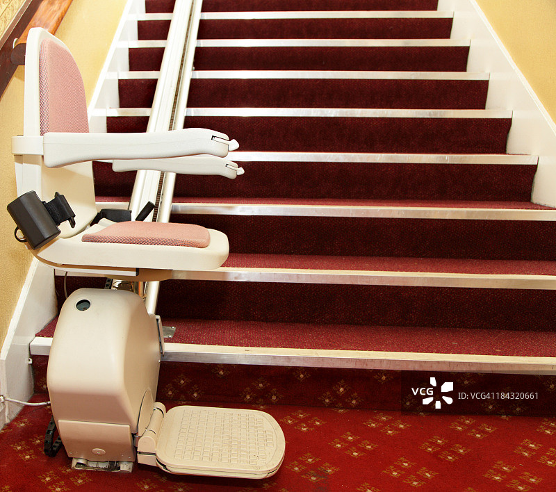 残疾人升降椅图片素材