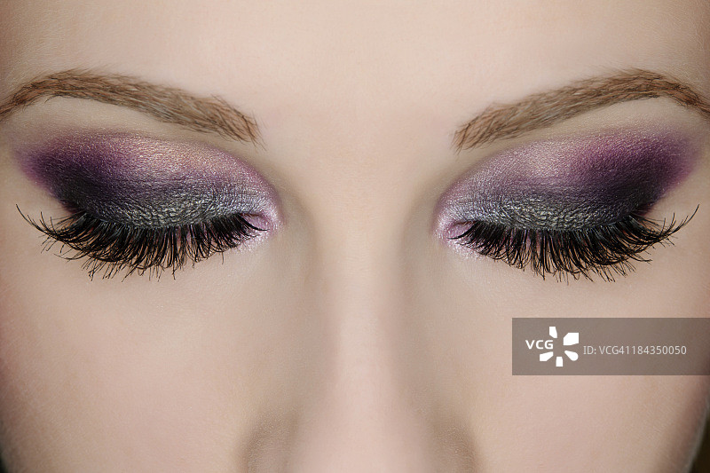 紫色眼妆图片素材