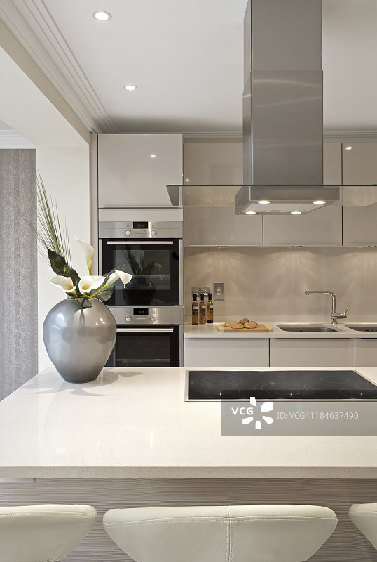 厨房岛台和早餐吧图片素材