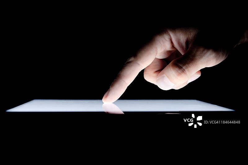 手持平板电脑图片素材