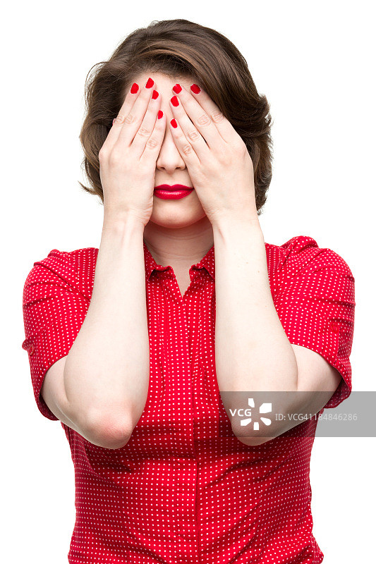 女人用手捂住脸图片素材