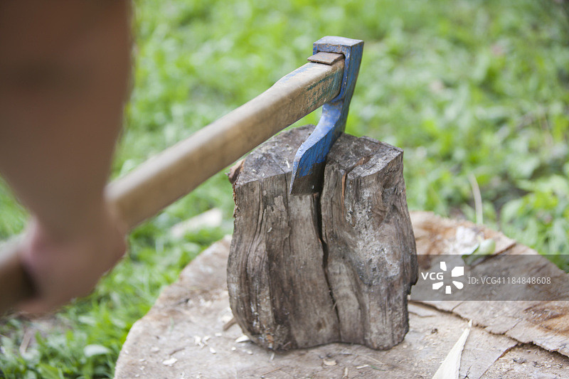 砍木头图片素材