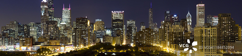 芝加哥天际线的黄昏全景航拍图片素材