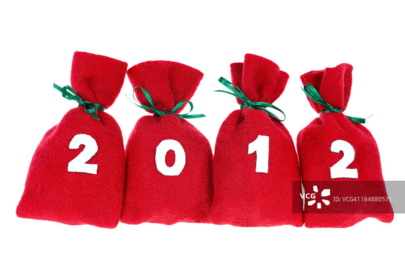 红色圣诞节礼品袋（2012年），白色背景图片素材