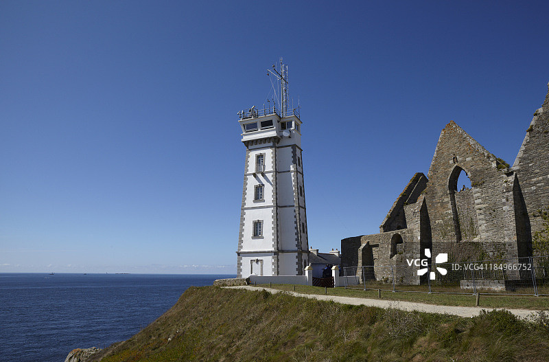 圣马修角海岸警卫队瞭望塔和修道院图片素材