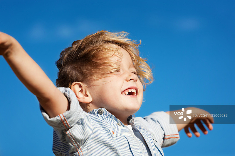 快乐的孩子图片素材