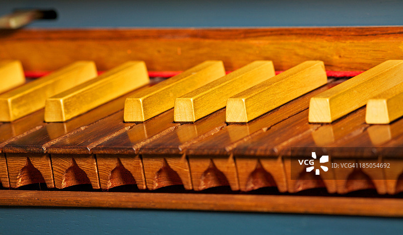 拨弦古钢琴键盘图片素材