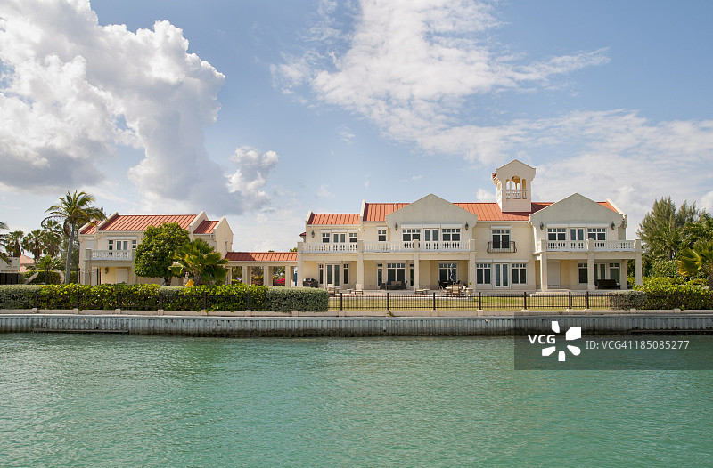 水边的豪宅图片素材