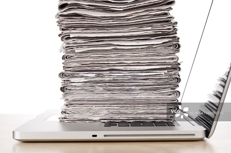 在线新闻概念图片素材