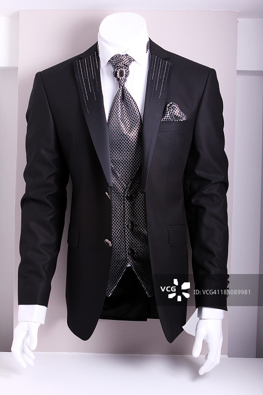 黑色优雅西装图片素材
