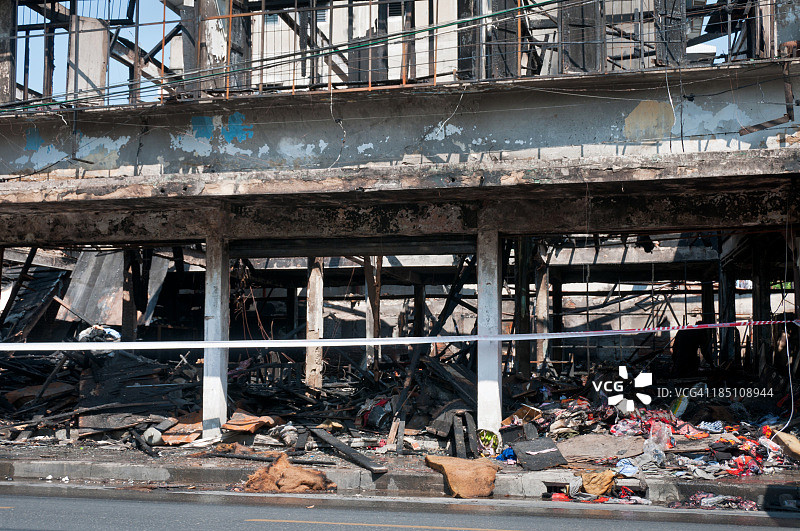 被火烧毁的建筑物图片素材