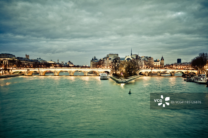 巴黎城市岛和新桥景色图片素材