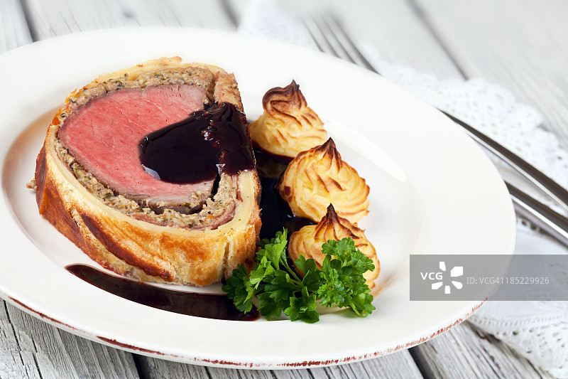 酥皮牛肉图片素材