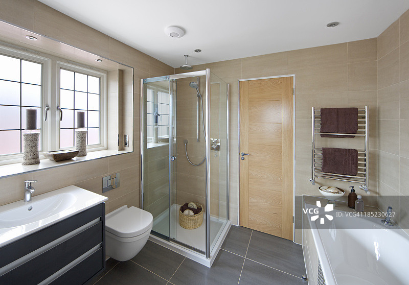 漂亮的客用浴室图片素材